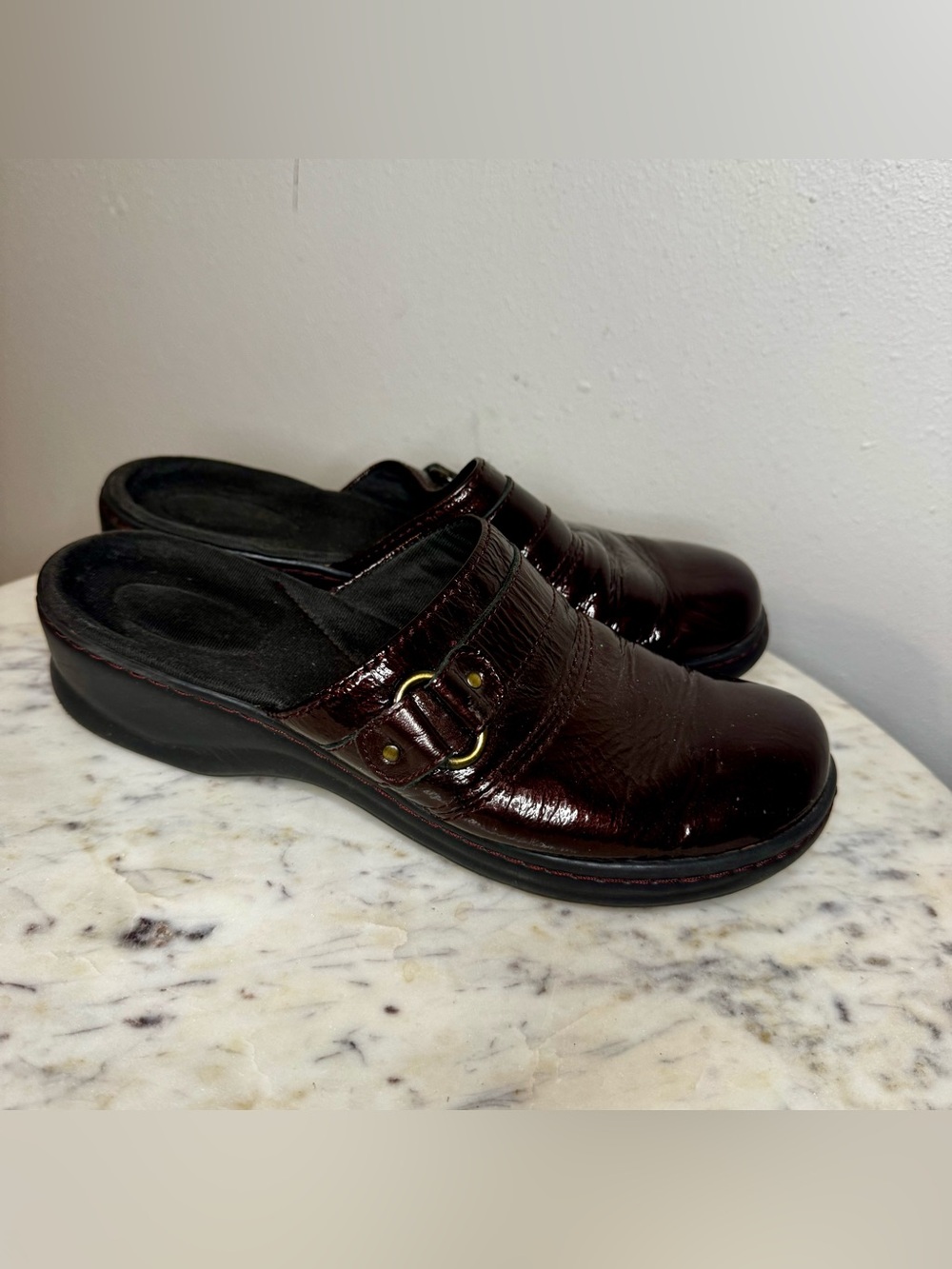 Clarks Mules Size 8.5 M Patent Leather
Wedges shoes brown
